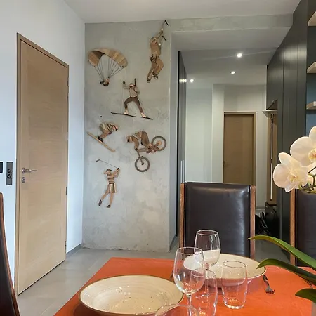 Apartamento Un Chateau Face Au Mont-blanc Sallanches