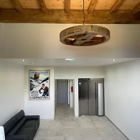Tour Medievale Renovee Au Coeur Du Pays Du Mont-blanc Apartment