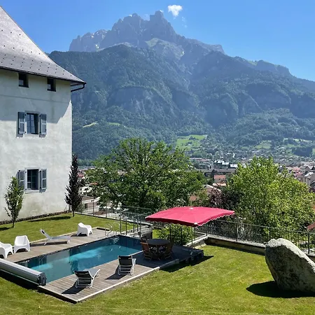 Un Chateau Face Au Mont-blanc 公寓